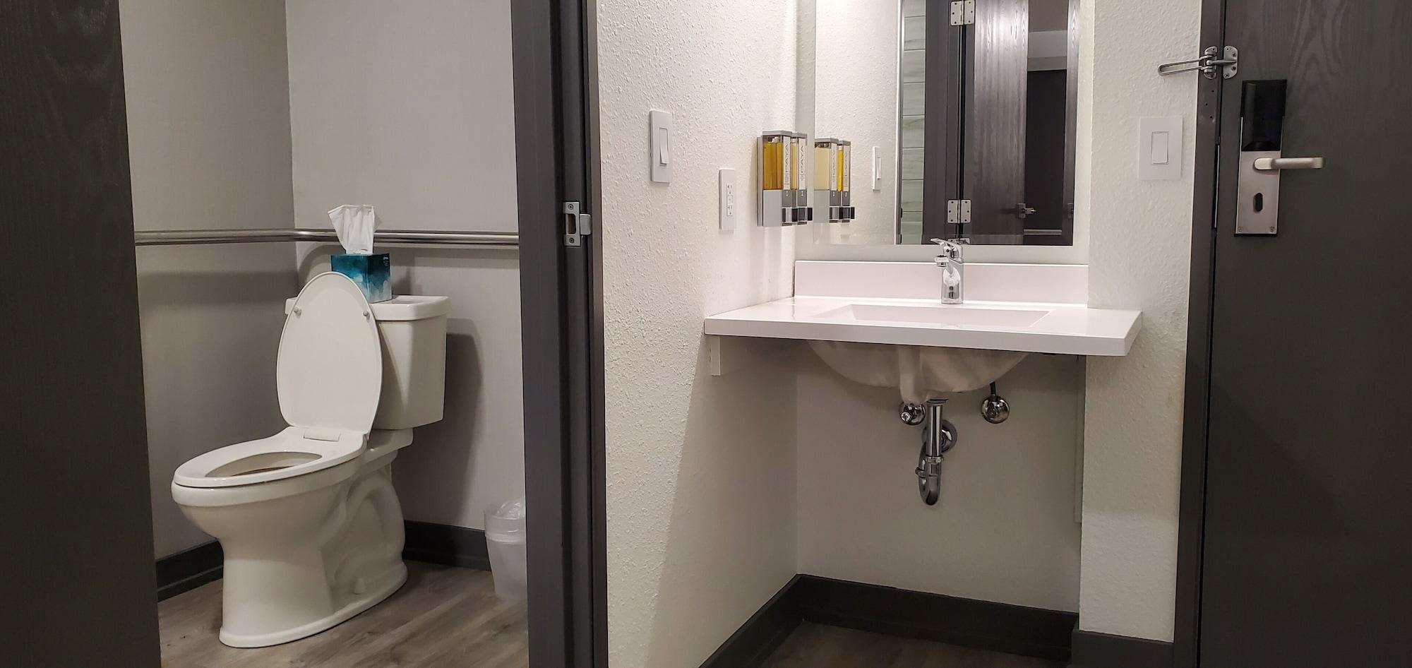 Travelodge By Wyndham Elkhart Ngoại thất bức ảnh